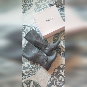 Plus size clothing from Shein and JustFab!! Never worn!